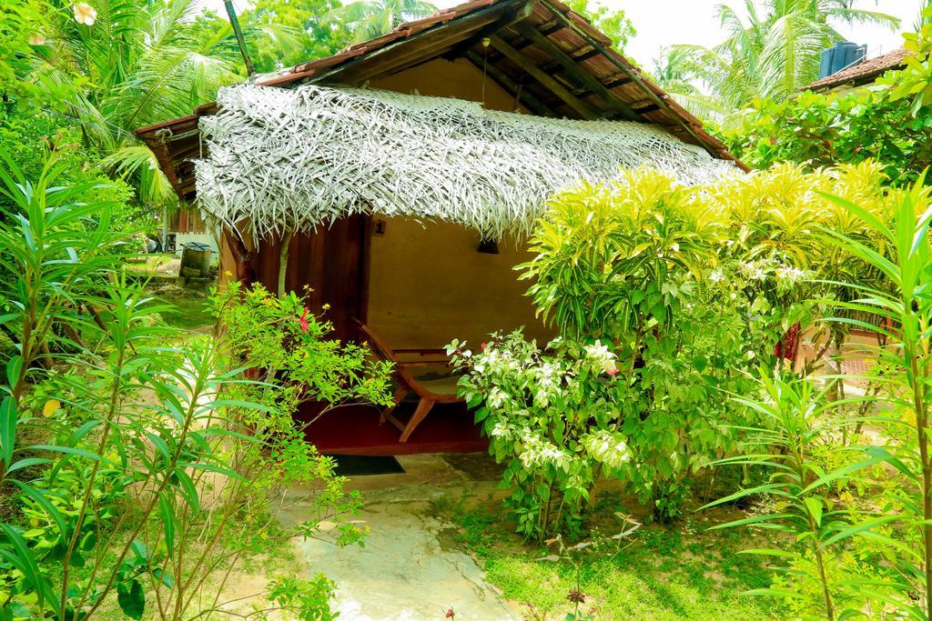 Natural Cabanas Kanattegoda Extérieur photo